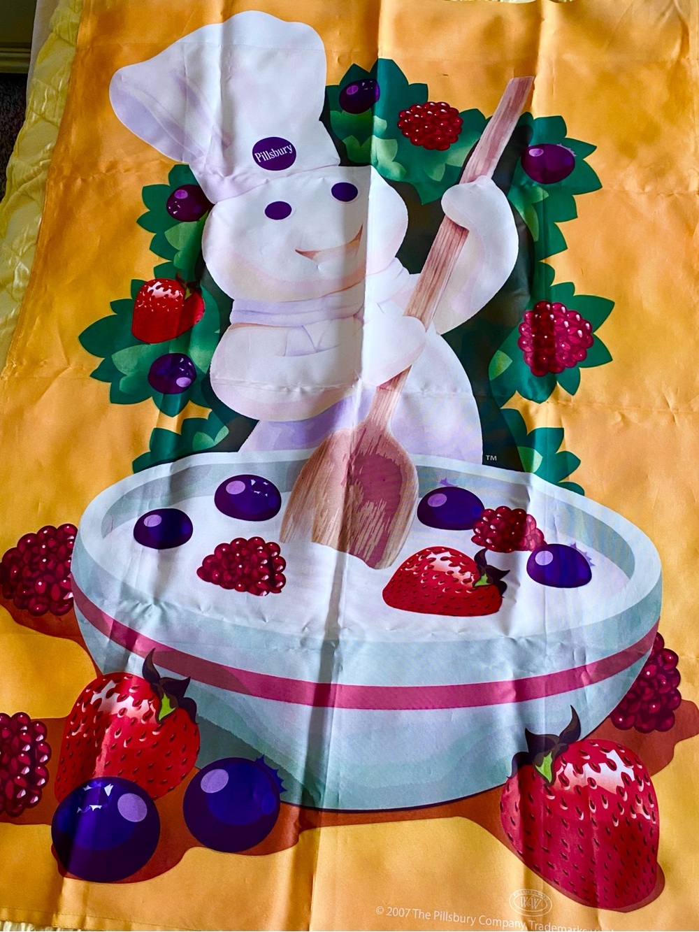 This is Willabee & Ward Pillsbury Doughboy "April" theme decorative flag,2007 EC